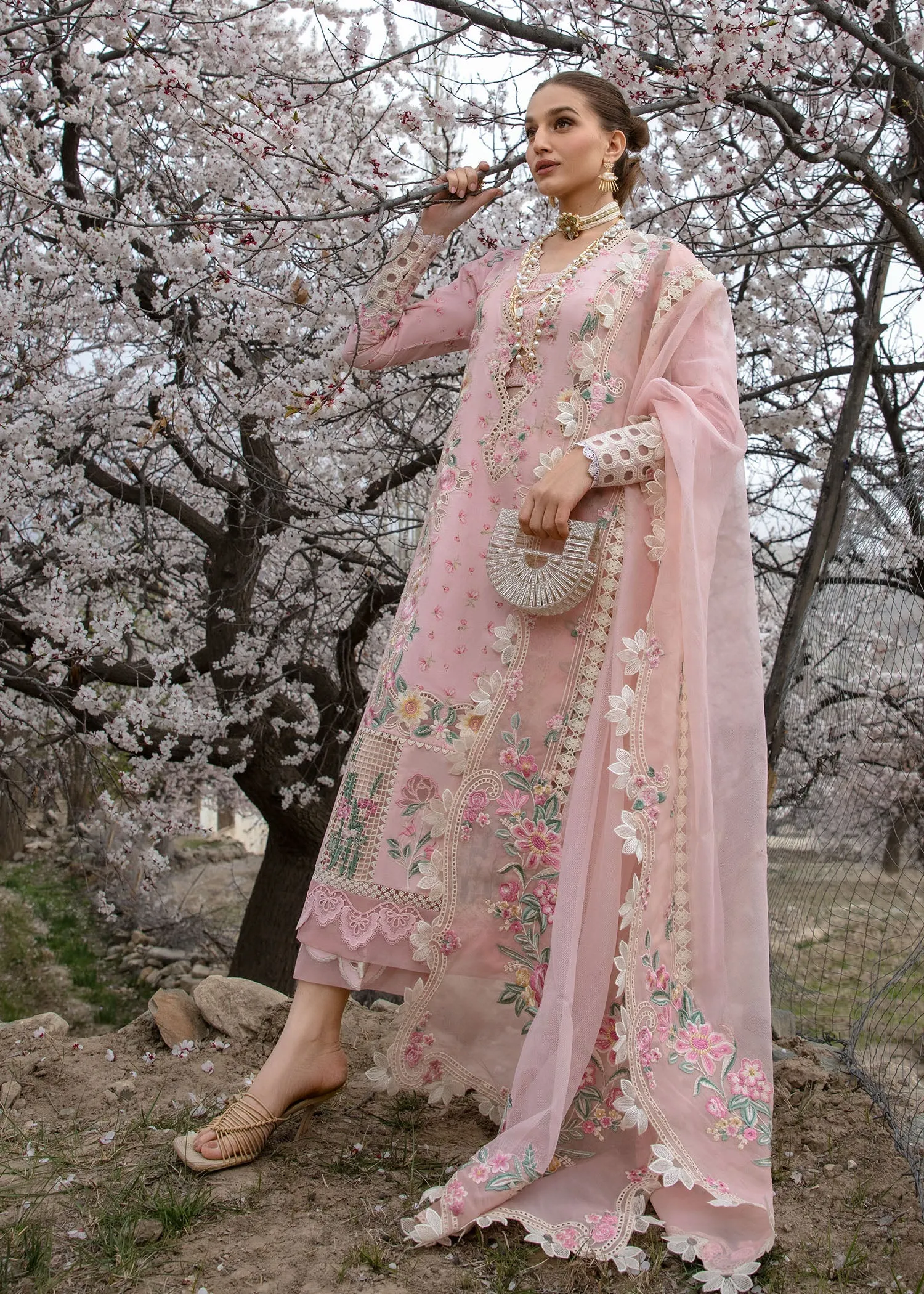 Crimson X Saira Shakira Luxury Lawn – Believe In Her - Blush Pink