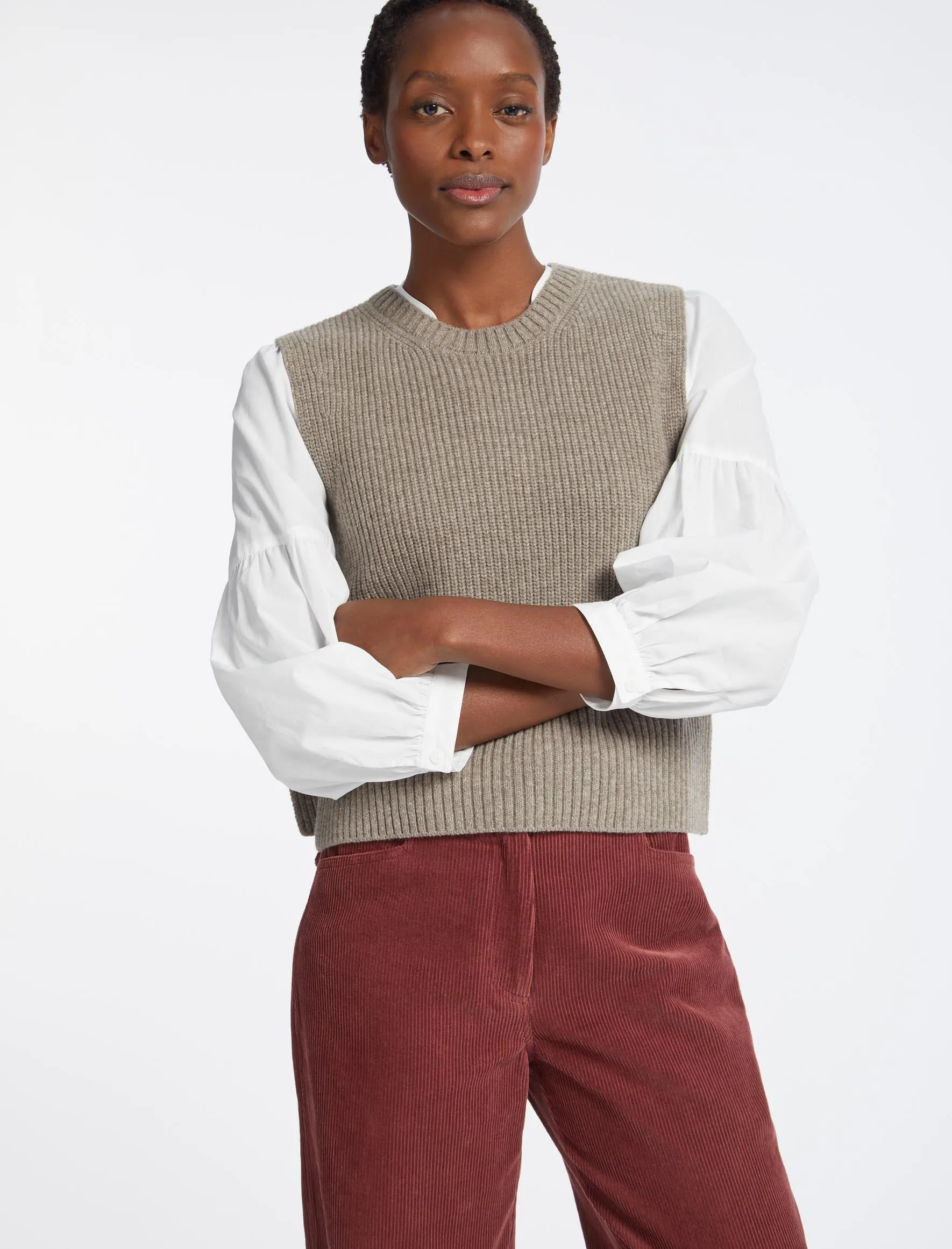 Janie Wool Round Neck Sleeveless Jumper - Taupe