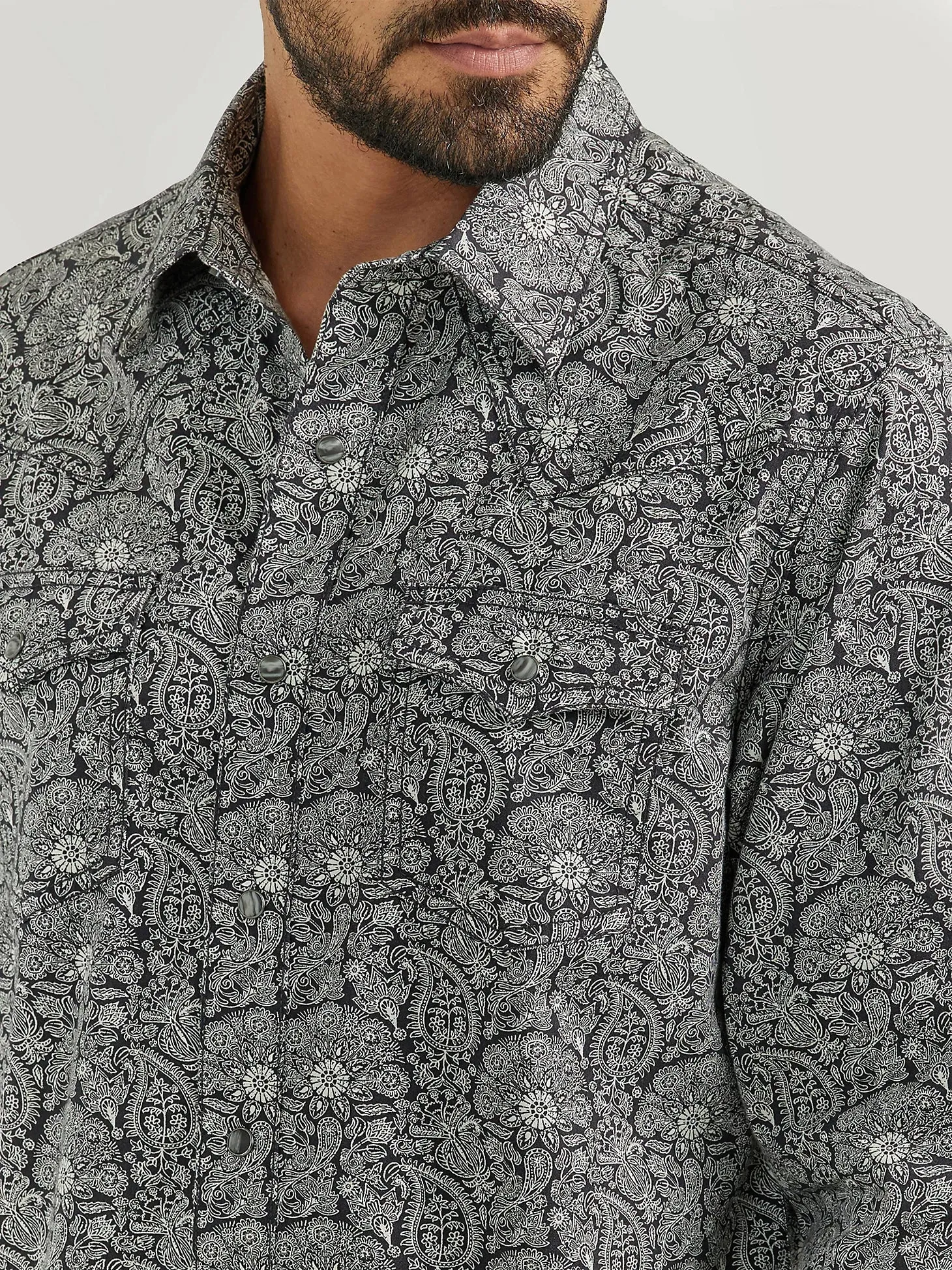 Men's Wrangler® Retro® Premium Long Sleeve Western Snap Printed Shirt in Paisley Navy - 112352878