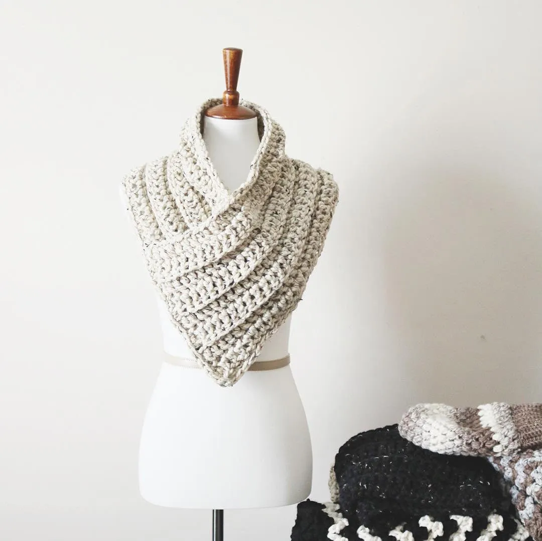 Queen Cowl // Crochet PDF Pattern