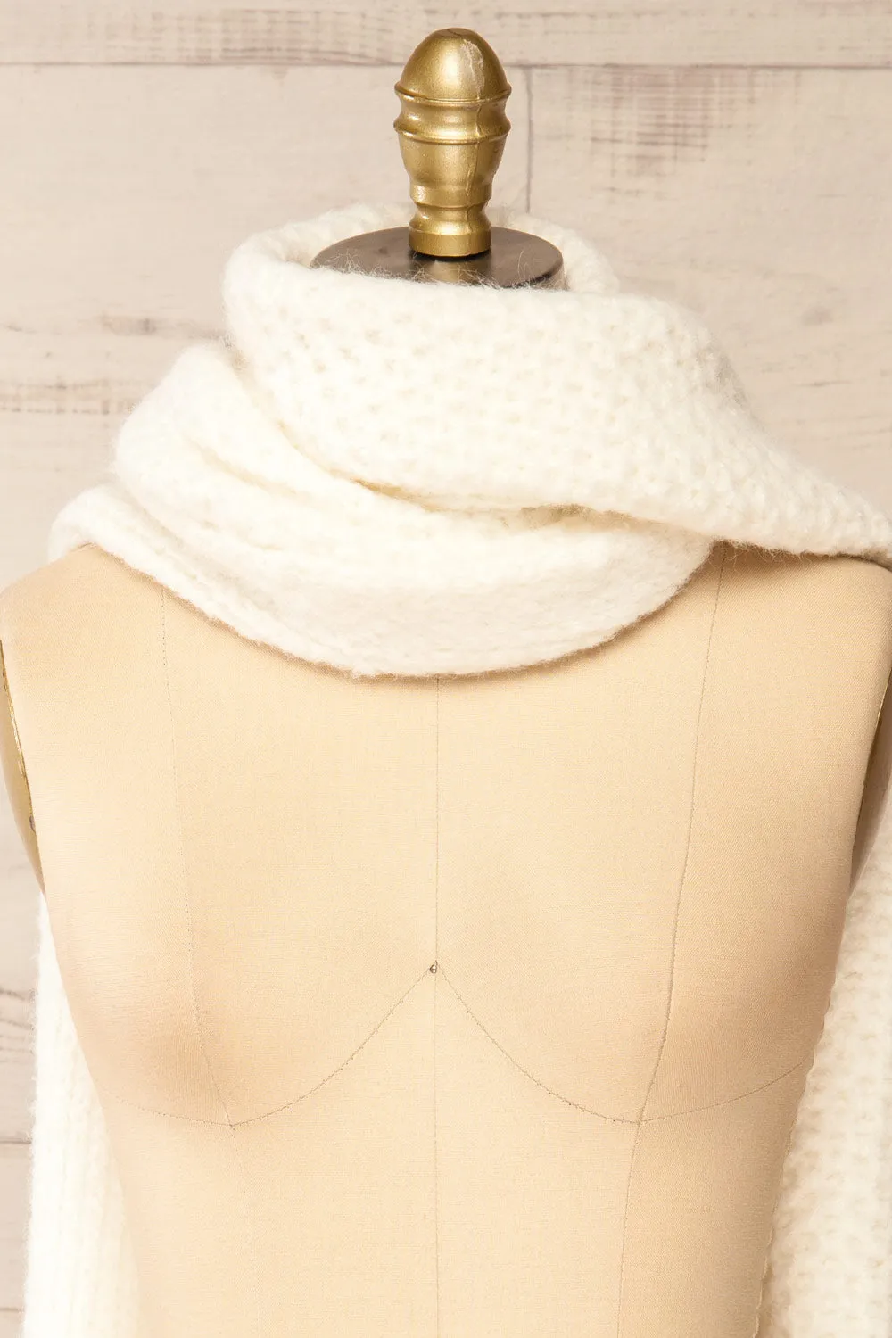 Samsun White | Thick Soft Knit Scarf