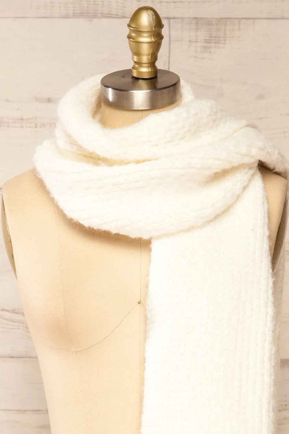 Samsun White | Thick Soft Knit Scarf