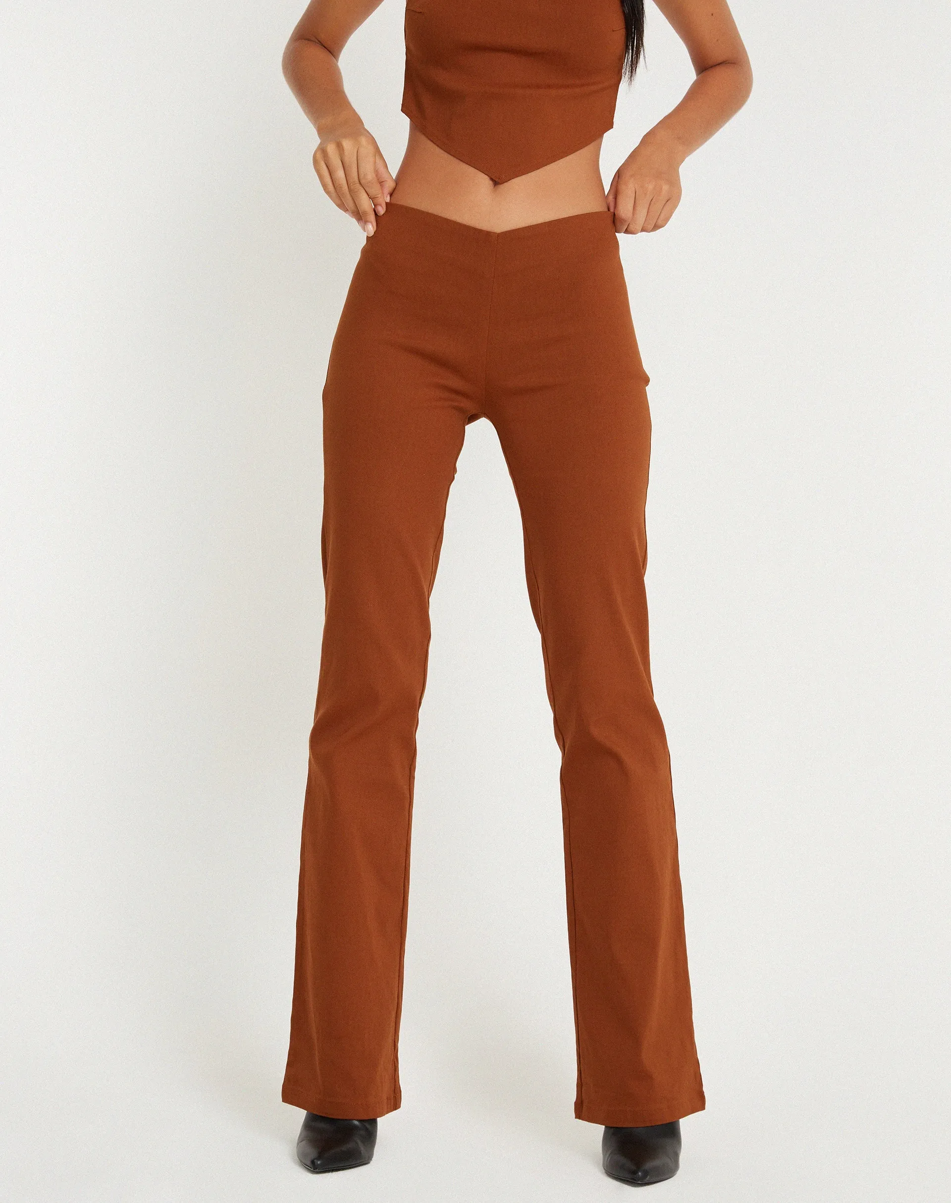 Zirnia Trouser in Coffee Bean